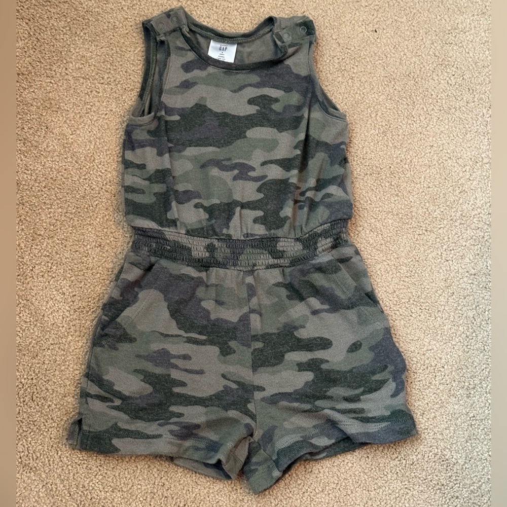 Baby Gap Camo Sleeveless Romper Girls’ 4T Green Gray Toddler One Piece Shorts